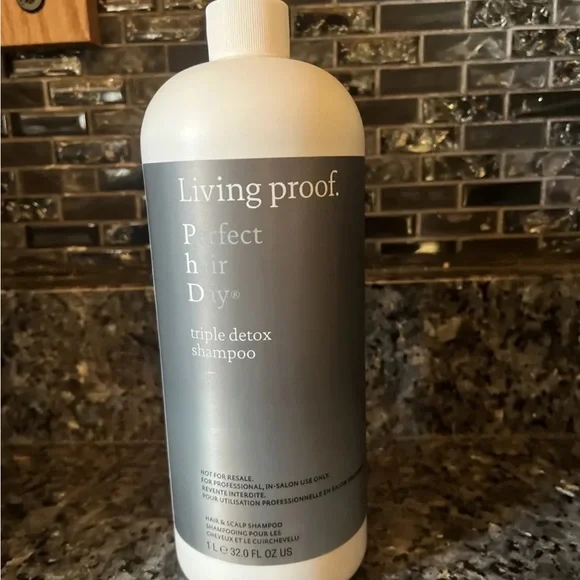 Living Proof Perfect Hair Day Triple Detox Shampoo Color Safe 32 oz Sealed - Picture 1 of 5